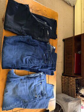Set Of 3 Women’s Denim Jeans In Black & Blue Washes Various Brands Sizes 31, 32,
